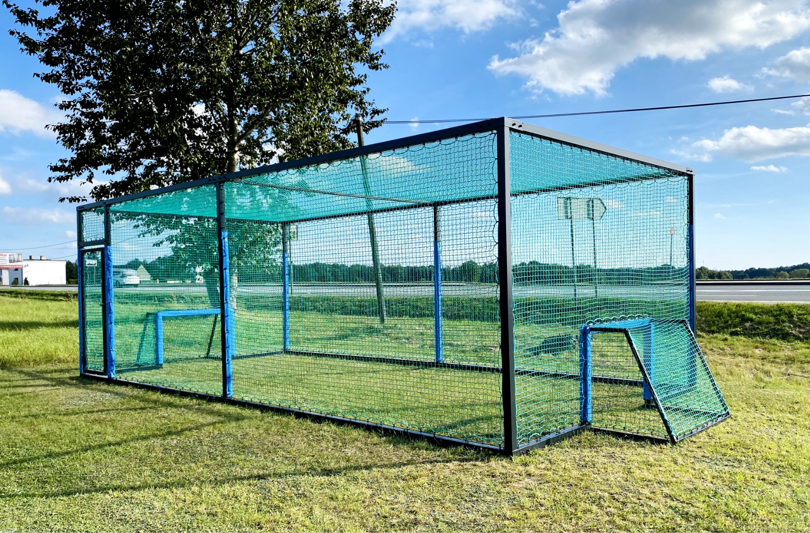 Football Box 9x4,5m — zamknięte mini boisko piłkarskie