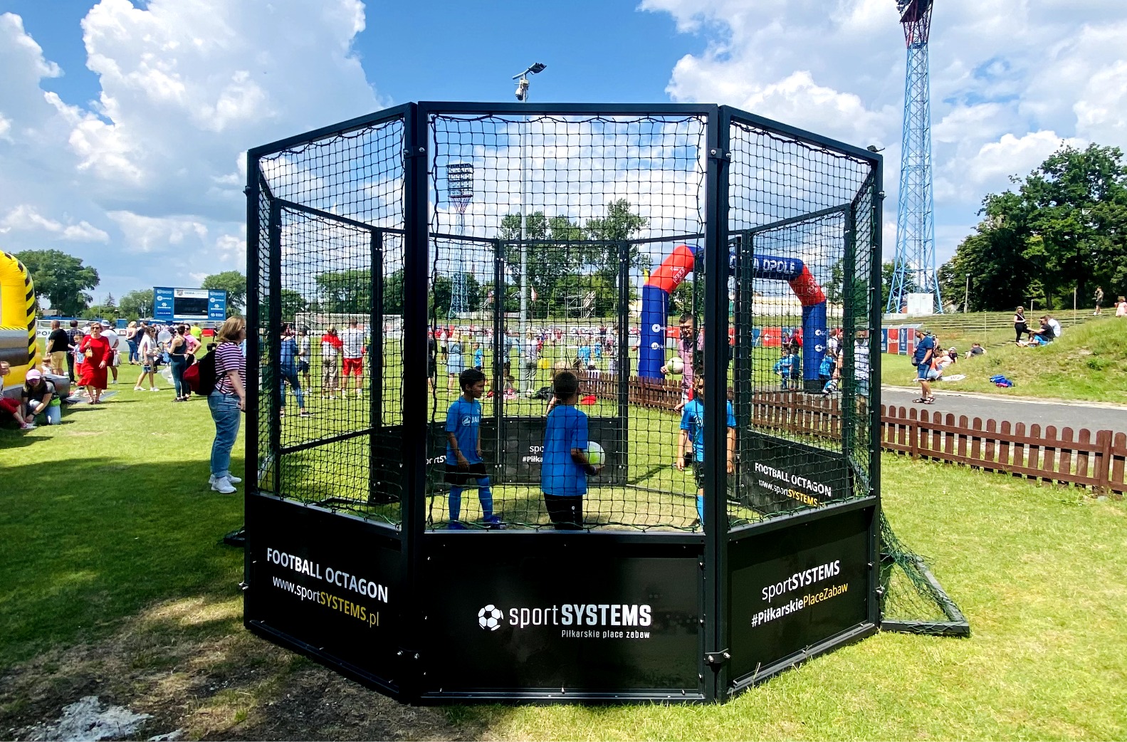Football Octagon — ośmiokątne mini boisko piłkarskie